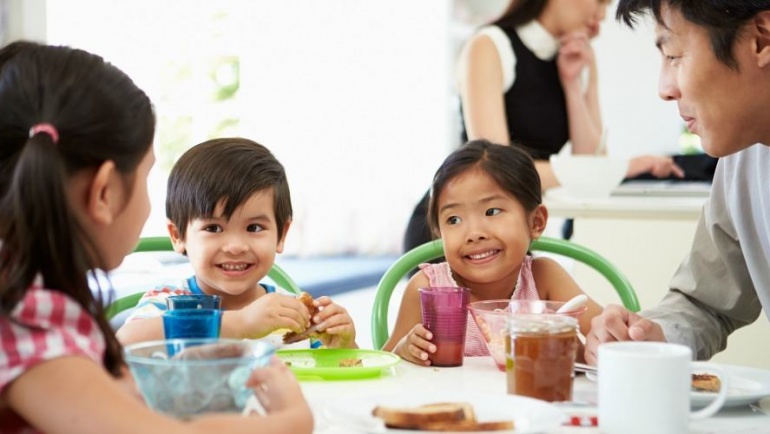 Good Food Habits You Should Be Teaching Your Kids